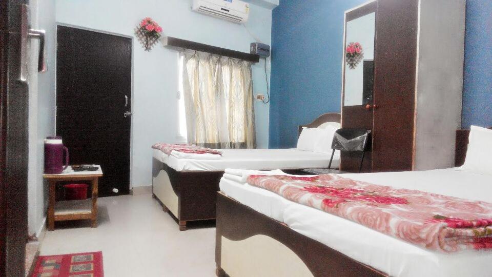 Hotel pragya international Varanasi Esterno foto
