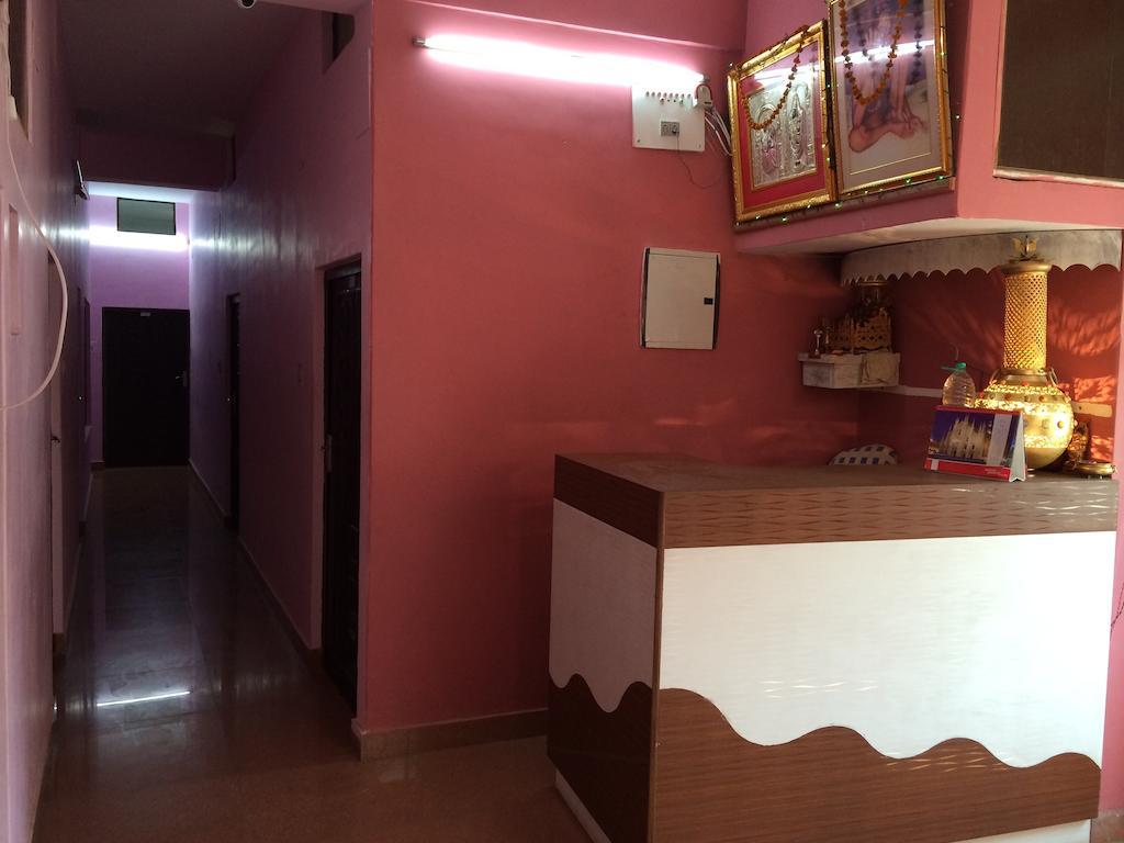 Hotel pragya international Varanasi Esterno foto