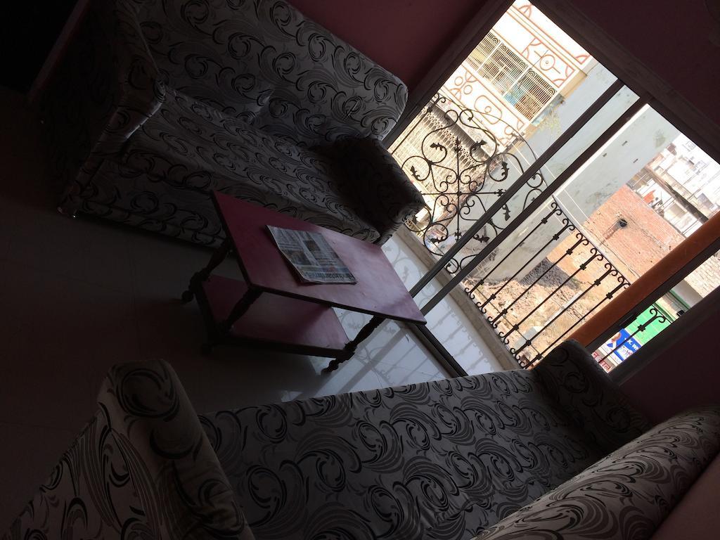 Hotel pragya international Varanasi Esterno foto