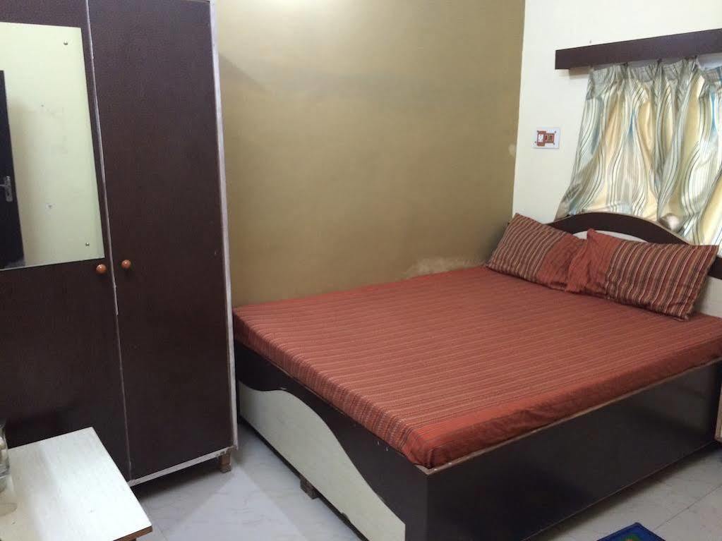 Hotel pragya international Varanasi Esterno foto